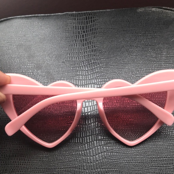 Pink heart sunglasses - Picture 2 of 2